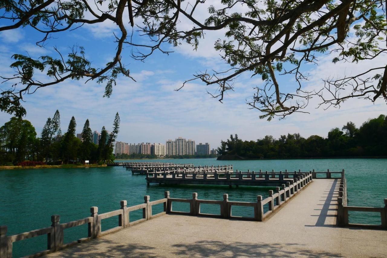 Chengching Lakefront Resort Kaohsiung Exteriör bild